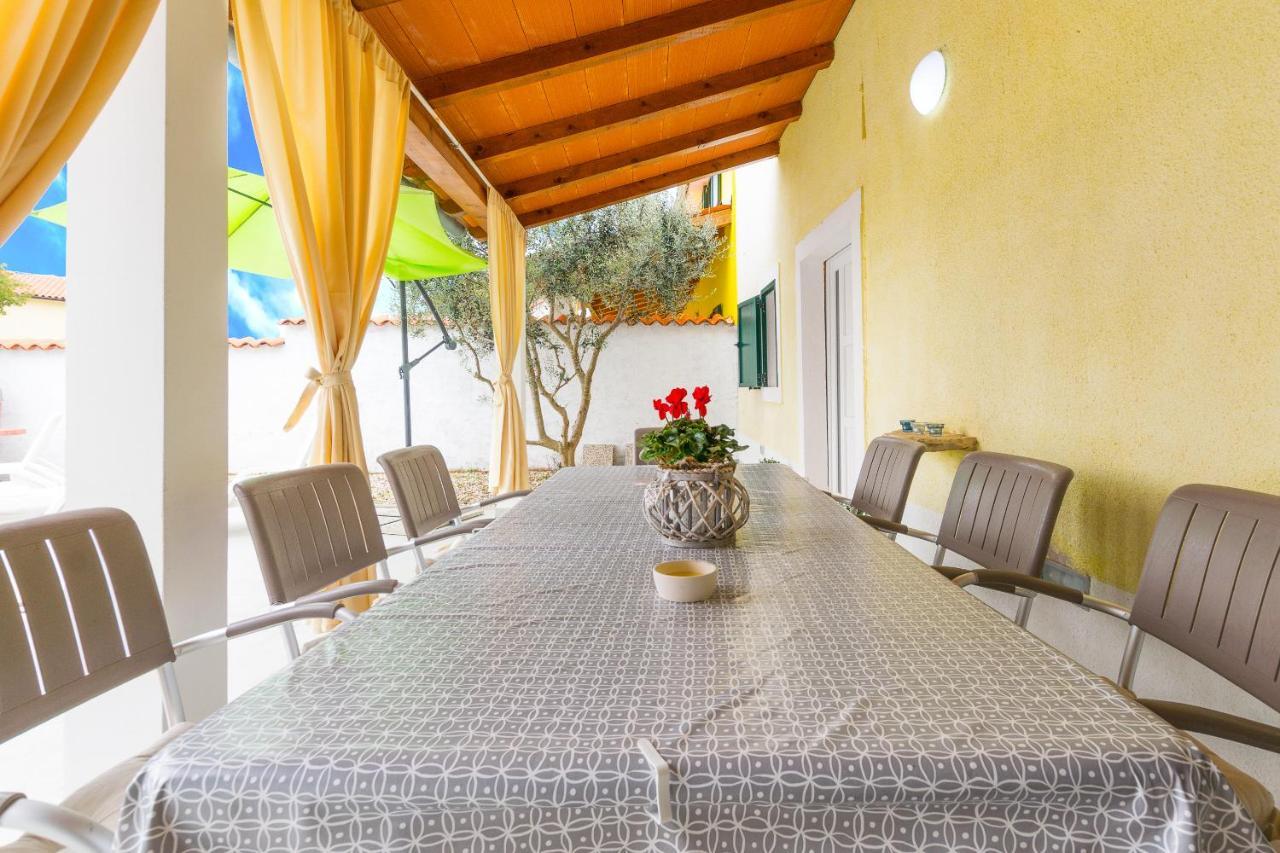 Holiday Home Olga With Pool &Pet Friendly Pula Luaran gambar